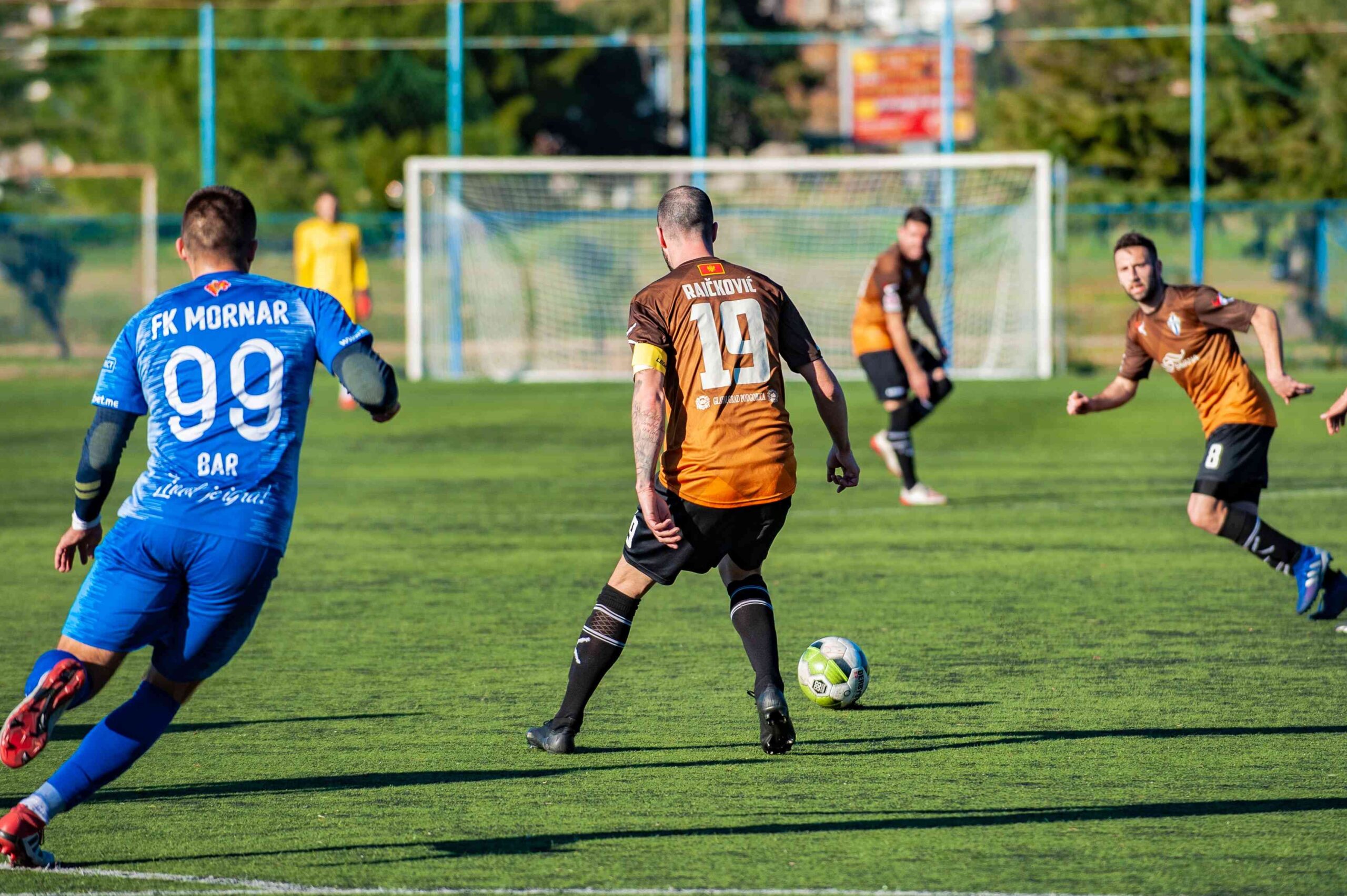 Cum să alegi ghetele de fotbal perfecte pentru performanțe optime